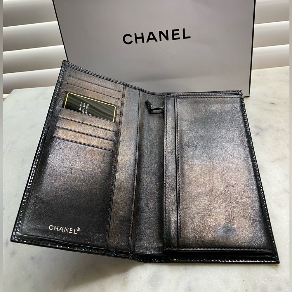 Chanel Patent Leather Wallet - Picture 3 of 10